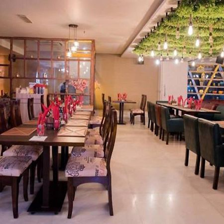 One Earth Avaas Hotell Amritsar Exteriör bild