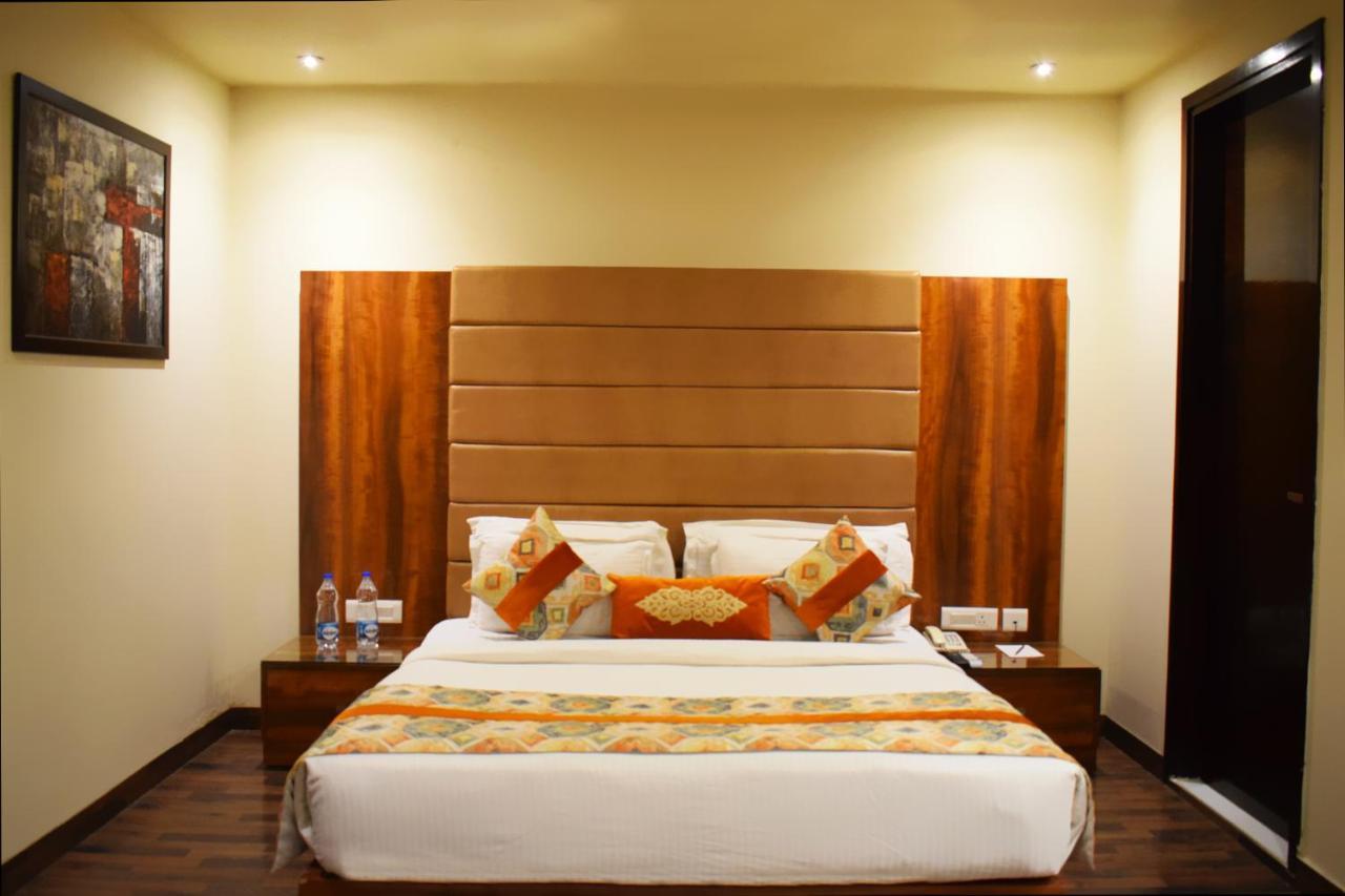 One Earth Avaas Hotell Amritsar Exteriör bild